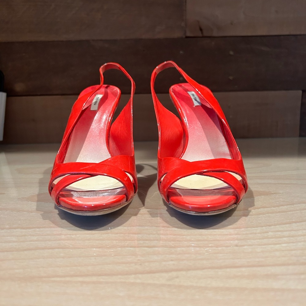 Miu Miu red sling back criss cross heel - Picture 2 of 7